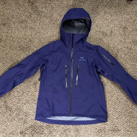 Arc'teryx | Jackets & Coats | Womens Arcteryx Alpha Sv New Wo Tags